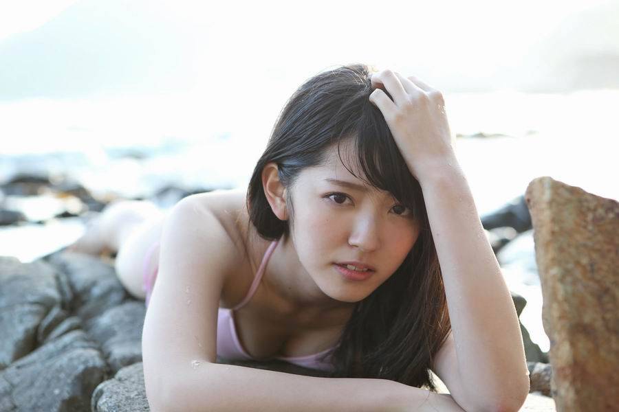 日本小美女鈴木愛理性感泳衣写真