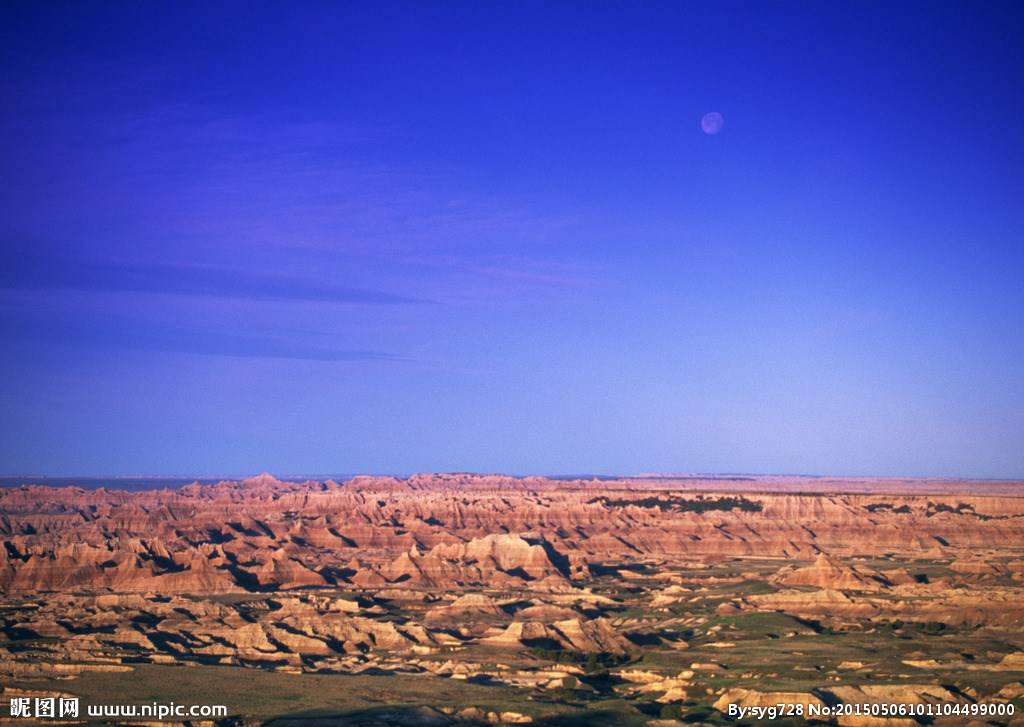 美丽的戈壁天空高清图片