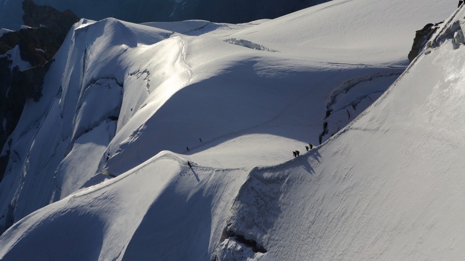 法国雪山浪漫风景图片
