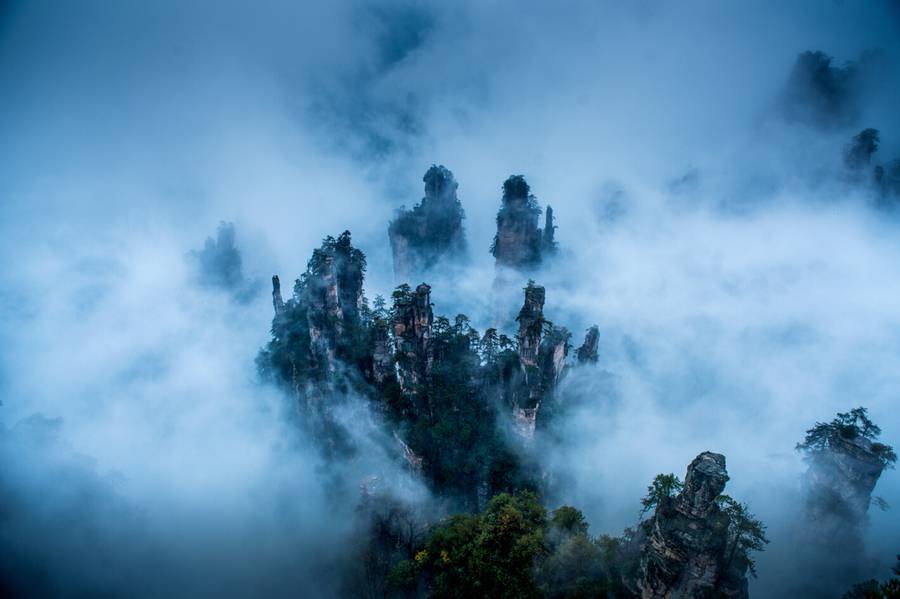 张家界登高山峰美景赏析