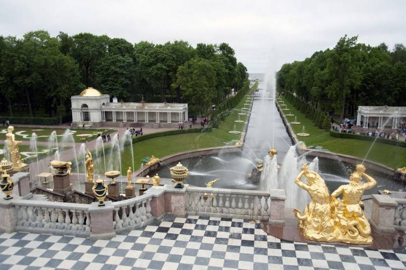 俄罗斯圣彼得堡夏宫迷人风景壁纸