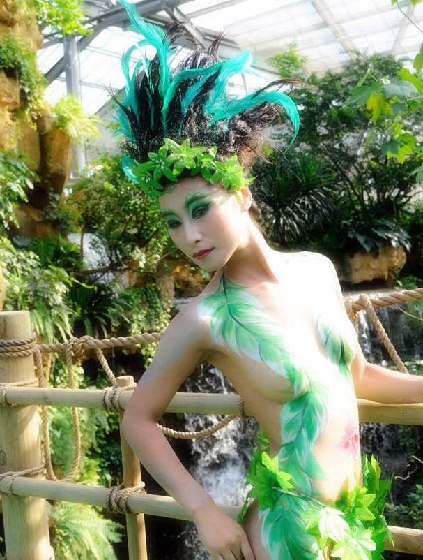 迷人的泰国美女人体艺术照片