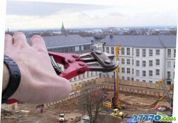 囧图：惊爆眼球的借位摄影