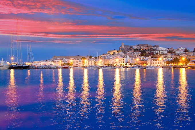 西班牙伊比沙岛梦幻浪漫夜景图片欣赏