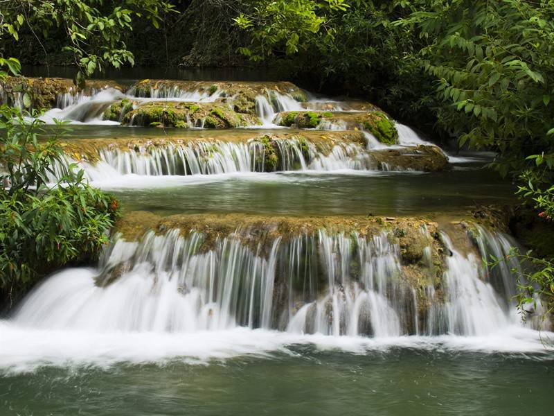 大自然生机勃勃的山水风光美景