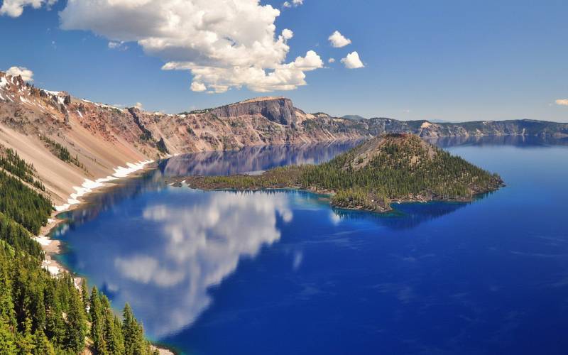 绝美无比的湖泊山水图片