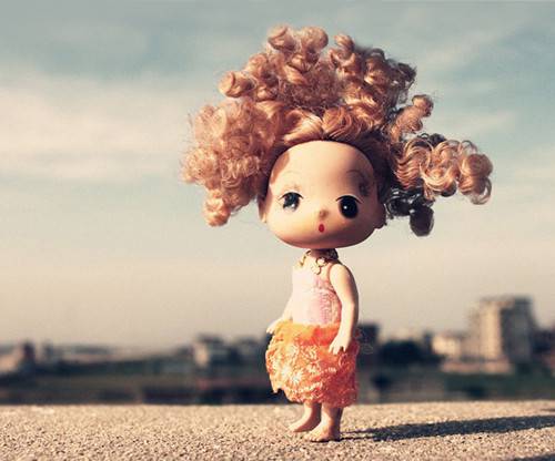 可爱大头芭比娃娃唯美奔跑图片