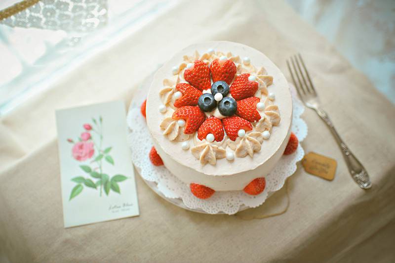 草莓奶油蛋糕让你爱不释手