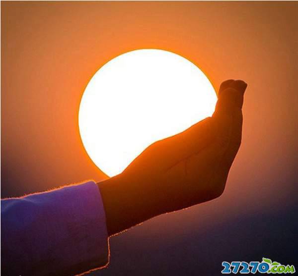 囧图：惊爆眼球的借位摄影