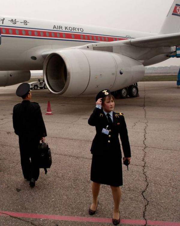 朝鲜空姐制服改短 金正恩要求“更短更紧”