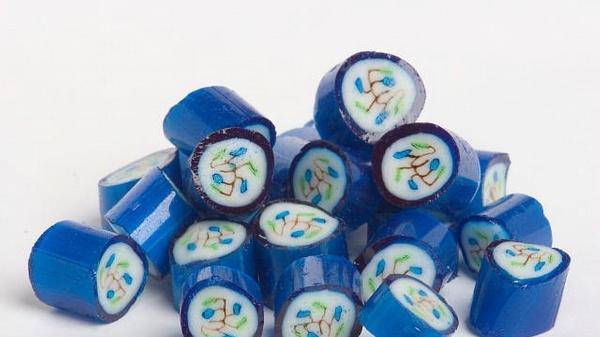 小朋友最爱的七彩水果糖唯美图片