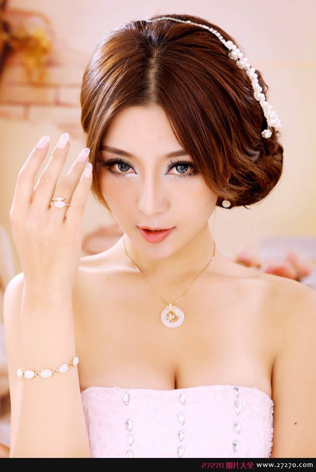 靓丽甜美小模特的性感迷人