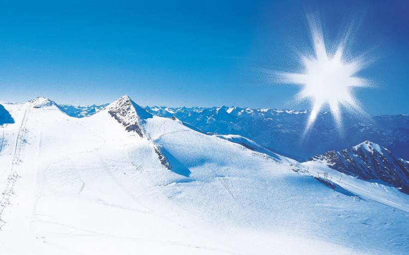 精美的阿尔卑斯山冬天美景图片