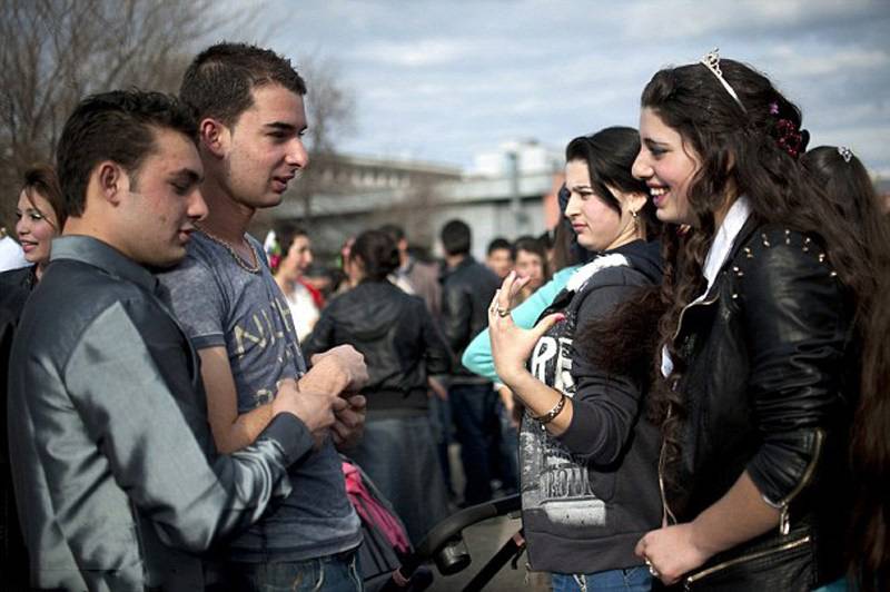保加利亚的“新娘市场”女孩15岁便不再上学