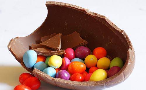 小巧甜蜜的彩虹糖摄影图片