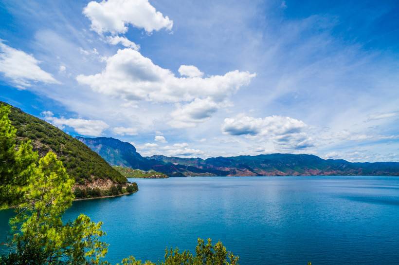 四川泸沽湖旅游风景图片壁纸欣赏