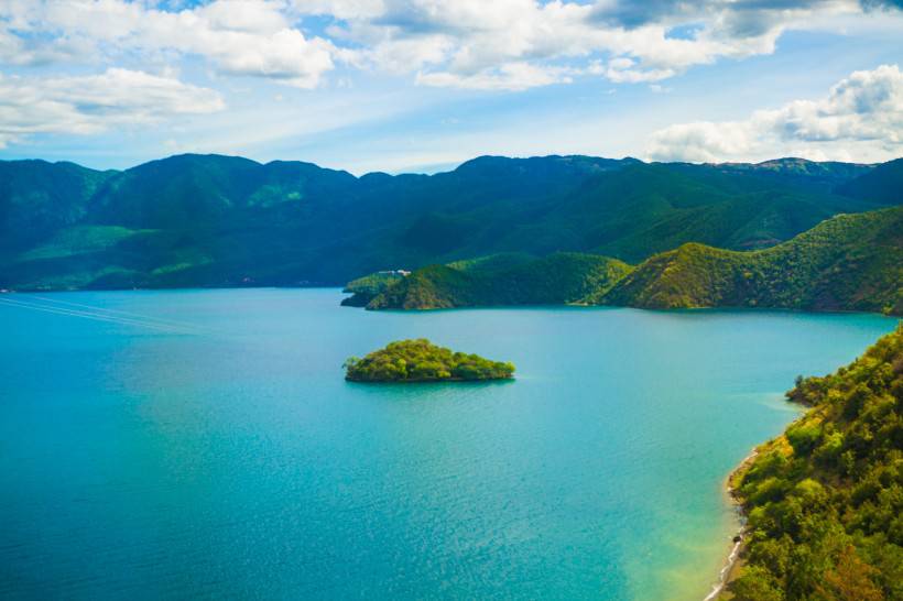 四川泸沽湖旅游风景图片壁纸欣赏