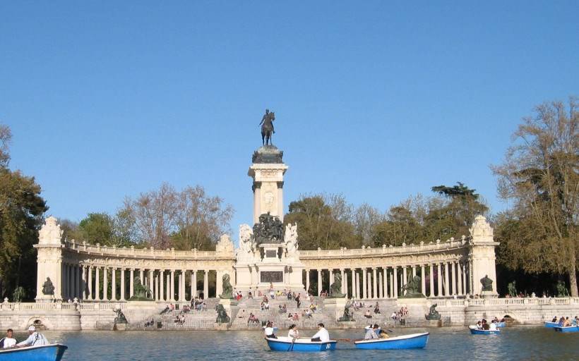 唯美马德里宫殿高清风景图片