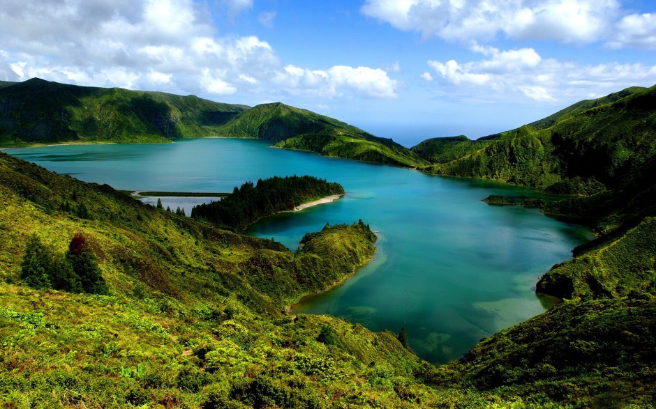 优美绿色山川风景壁纸