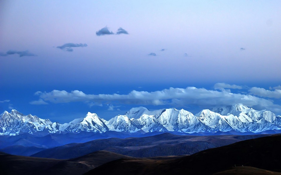 四川贡嘎山壮丽雪山山脉风景图片