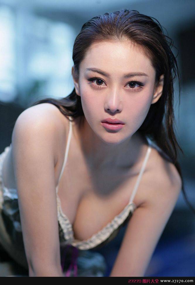 性感张馨予比基尼写真