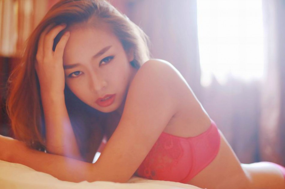 惊艳内衣MM绝色私房片