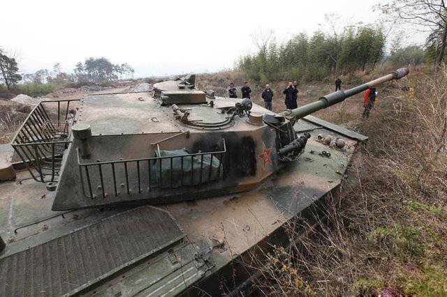 浙江土豪30万买退役坦克 1小时耗油高达500元