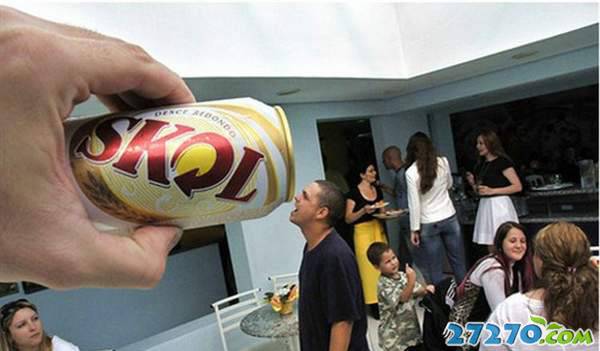 囧图：惊爆眼球的借位摄影