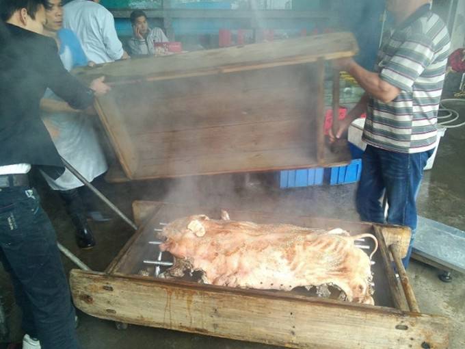 均安蒸猪特色美食摄影图片