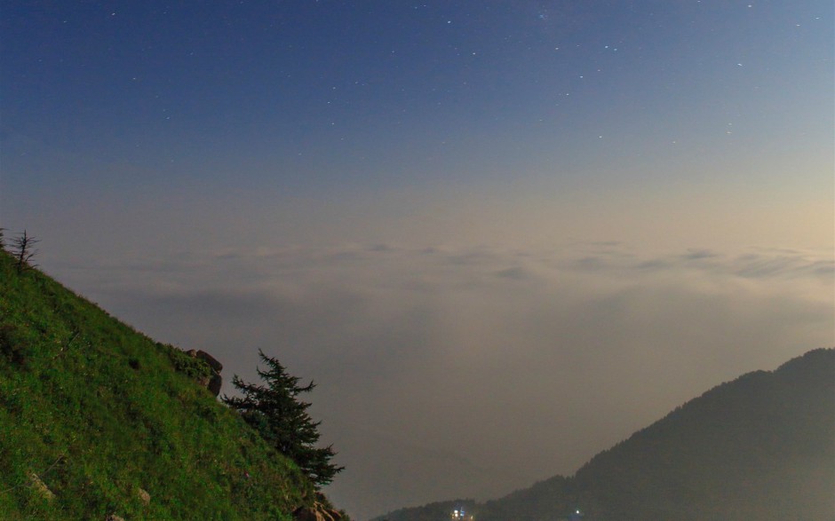 北京燕山山脉雾灵山风景图片