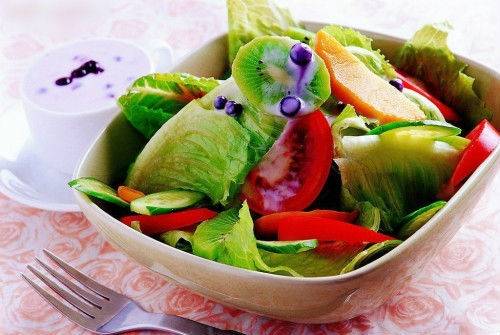 营养丰富的水果沙拉图片