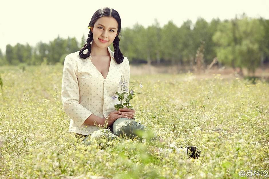 中国g奶女神苏梓玲人体高清大图