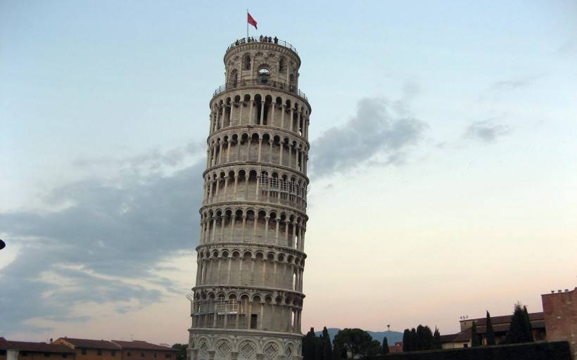 意大利比萨斜塔建筑图片欣赏