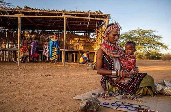 肯尼亚遭家暴妇女建立女人村 严禁男性进入