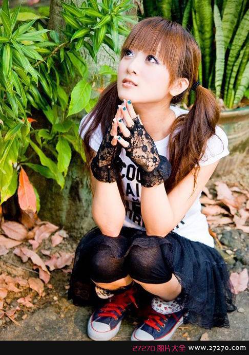 蝶恋花情结美女果子