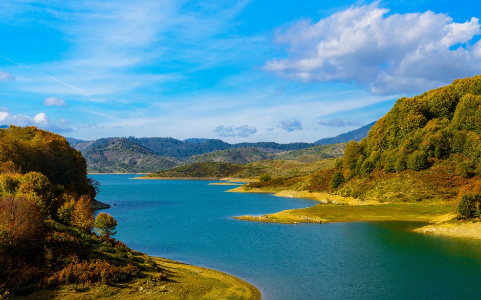 优美绿色山川风景壁纸