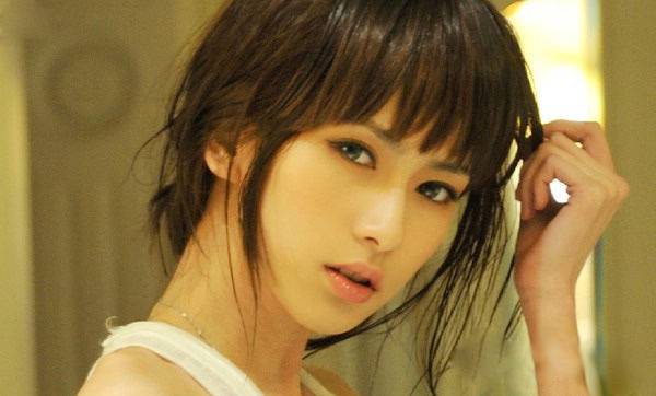 韩国美女模特酒店性感诱惑写真