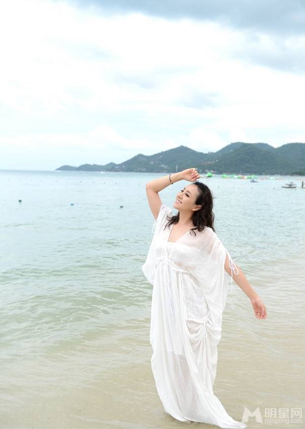 隋兰沙滩清凉夏日唯美写真