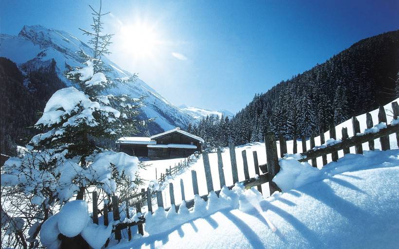 美丽的阿尔卑斯山脉雪景图片