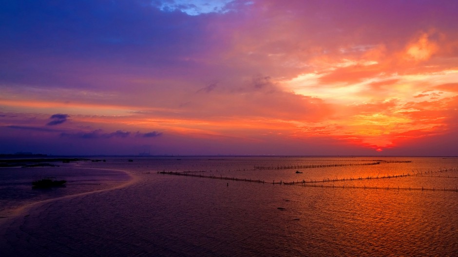 浪漫旖旎的防城港海边夕阳黄昏风景图片