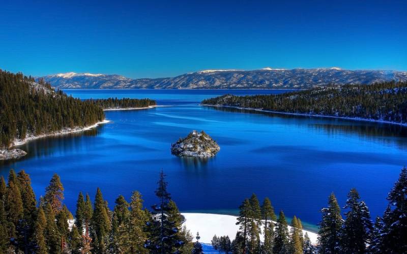 唯美意境湖泊冬日雪景美图欣赏