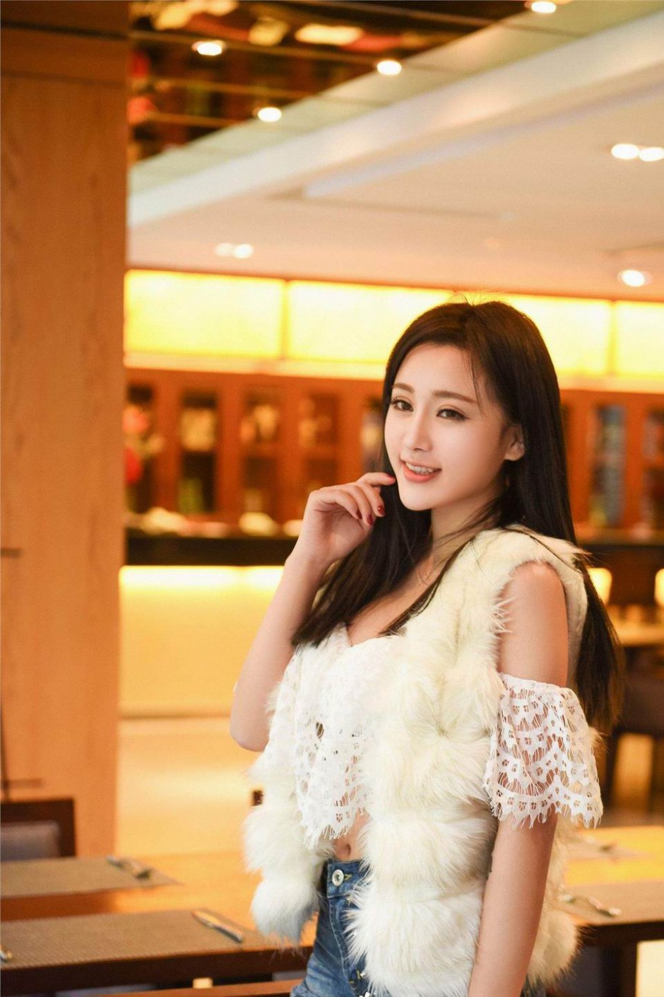 清新气息美女模特奚敏浩迷人写真图片