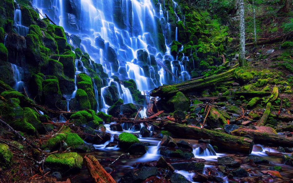美丽的美国森林瀑布风景区美图