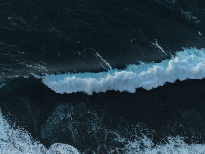超壮观大海美景撞击山崖的海浪图片