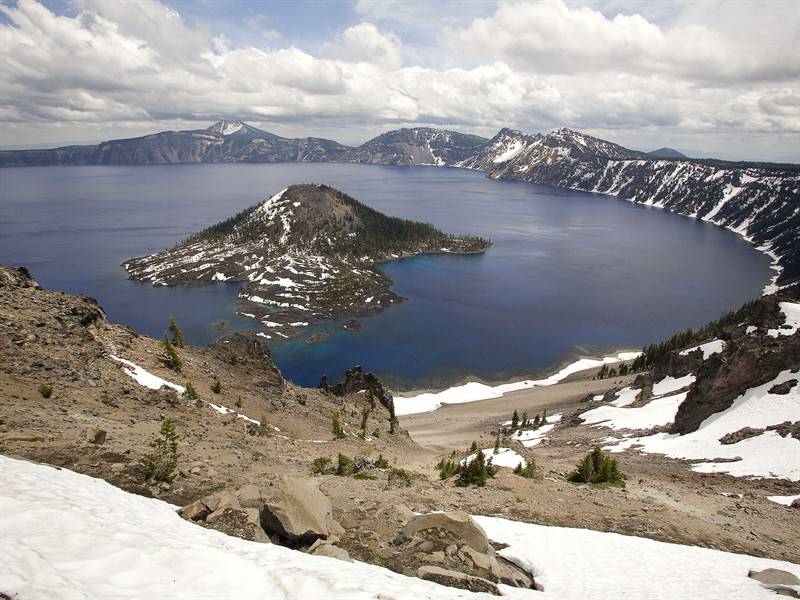 高山厚雪白色唯美景观