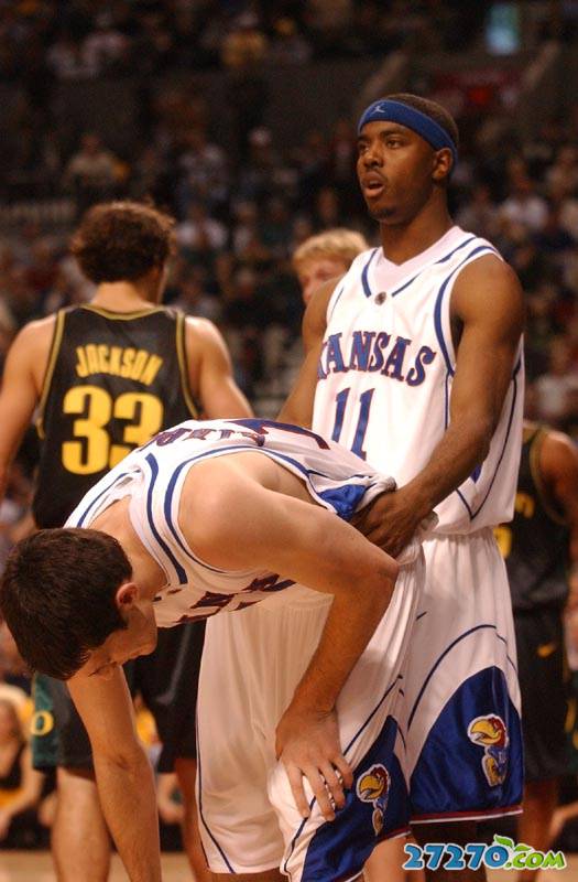 坑爹的NBA球场上各种姿势