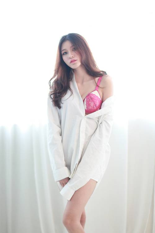 性感美女秋莹私房写真