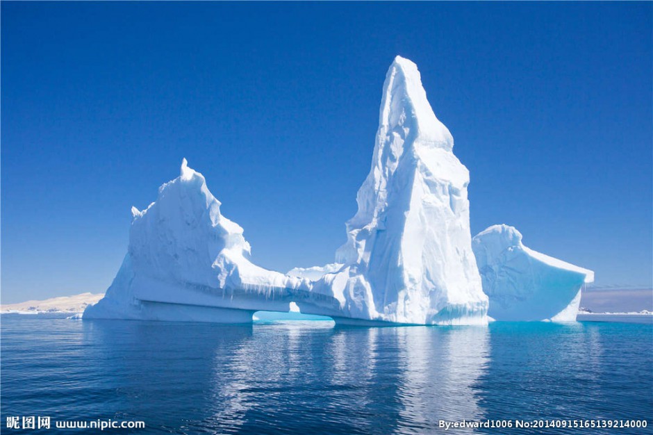 美丽的蓝色冰山高清图片