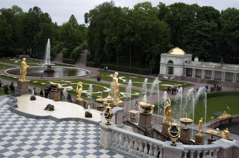 俄罗斯圣彼得堡夏宫迷人风景壁纸