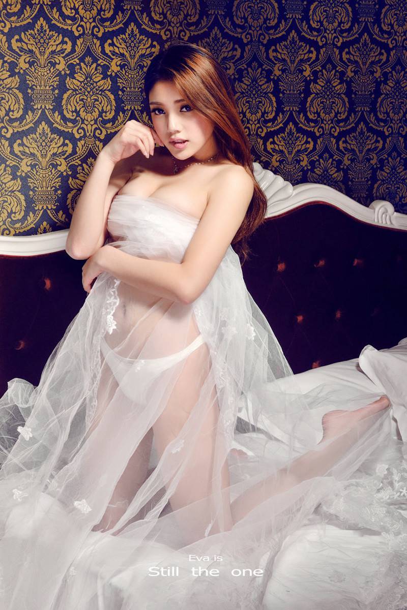 美女白色婚纱极品人体艺术写真